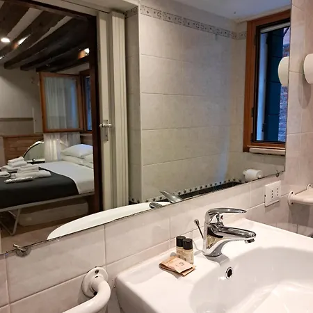 Lovely And Quiet Cannaregio Apartment